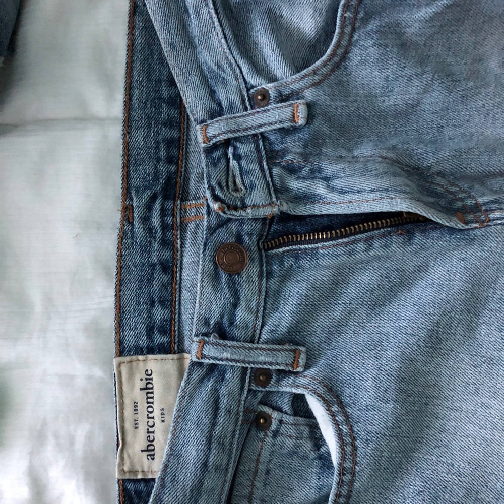 light abercrombie jeans